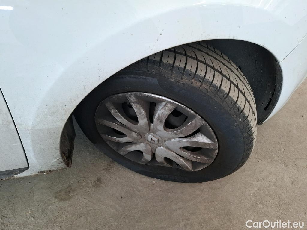  Renault  Clio  IV Air MediaNav 1.5 dCi 75CV BVM5 E6 #32