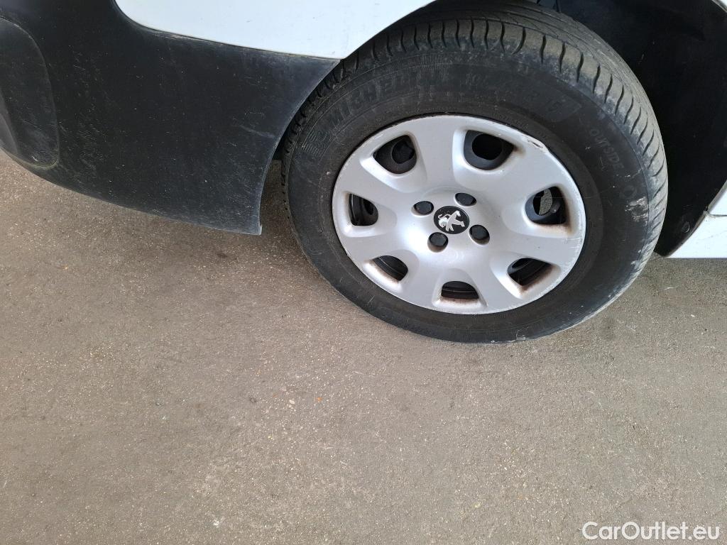  Peugeot  Partner  L1 Premium Pack 1.6 HDi 75CV BVM5 E6 #32