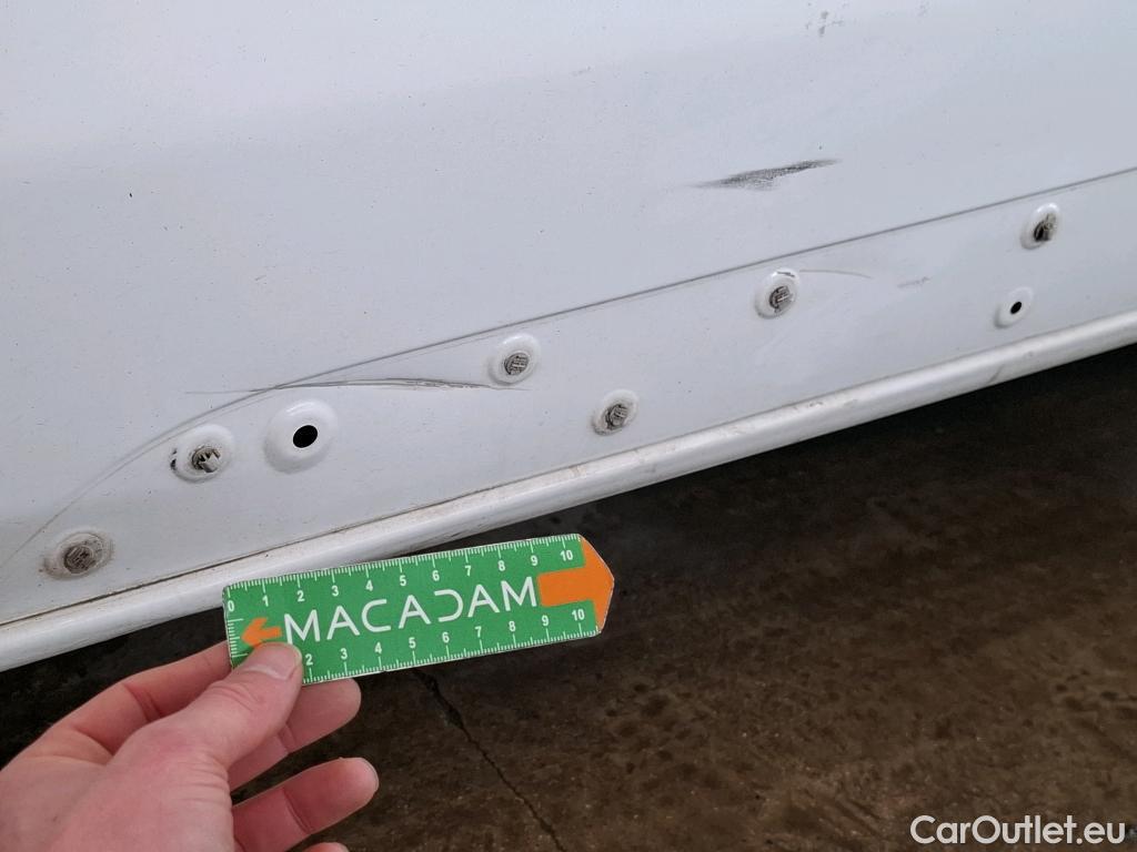  Peugeot  Expert PEUGEOT  VU 4p Fourgon BLUEHDI 120 S&S STANDARD PREMIUM PA #86