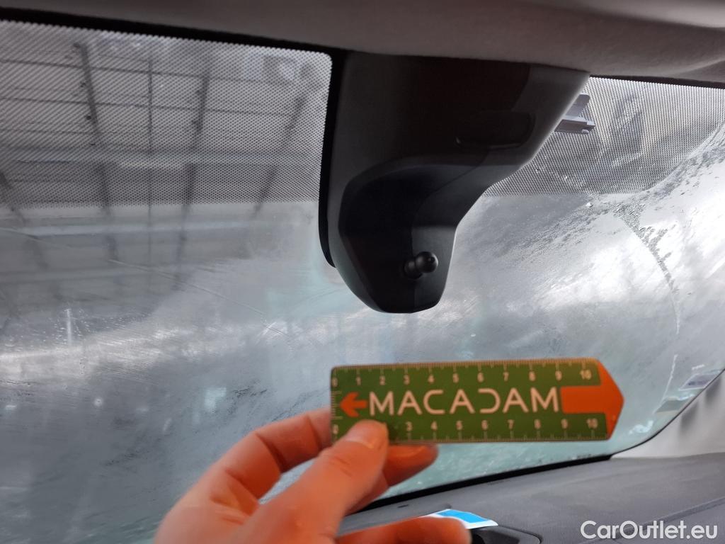  Peugeot  Expert PEUGEOT  VU 4p Fourgon BLUEHDI 120 S&S STANDARD PREMIUM PA #89