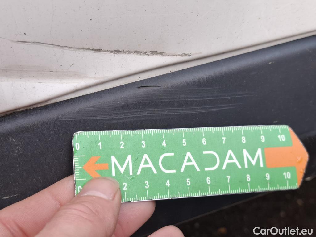  Peugeot  Expert PEUGEOT  VU 4p Fourgon BLUEHDI 120 S&S STANDARD PREMIUM PA #105