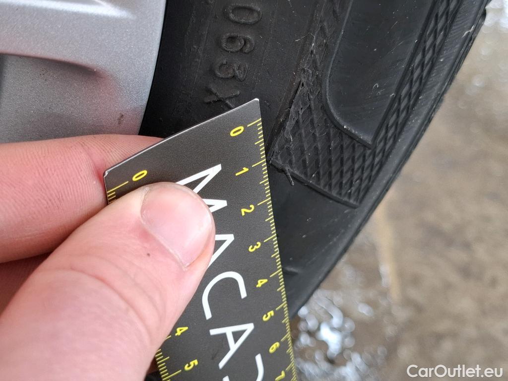  Peugeot  208  Affaire Premium Pack 1.2 80CV BVM5 E6dT #15