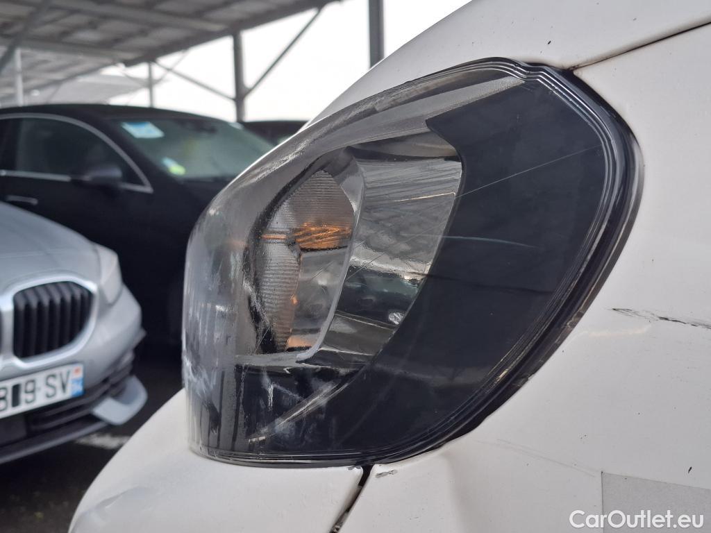  Peugeot  Expert PEUGEOT  VU 4p Fourgon BLUEHDI 120 S&S STANDARD PREMIUM PA #93