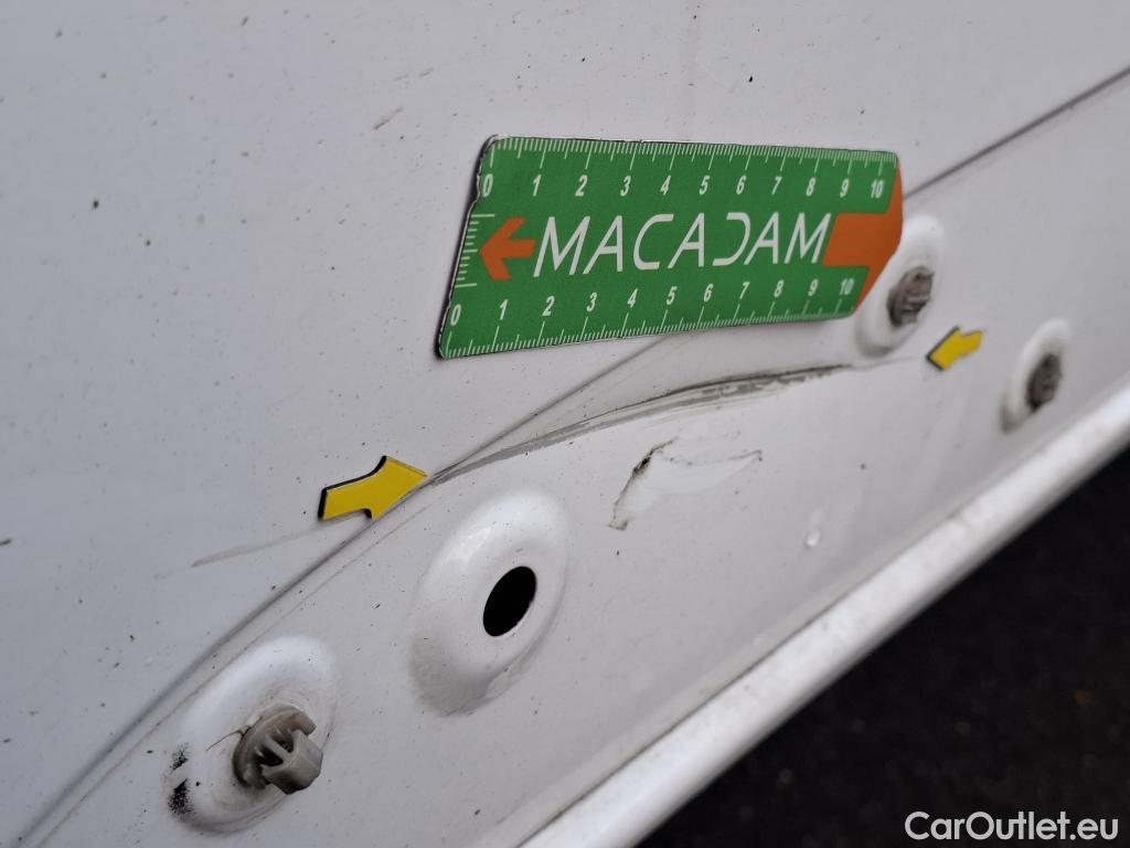  Peugeot  Expert PEUGEOT  VU 4p Fourgon BLUEHDI 120 S&S STANDARD PREMIUM PA #64