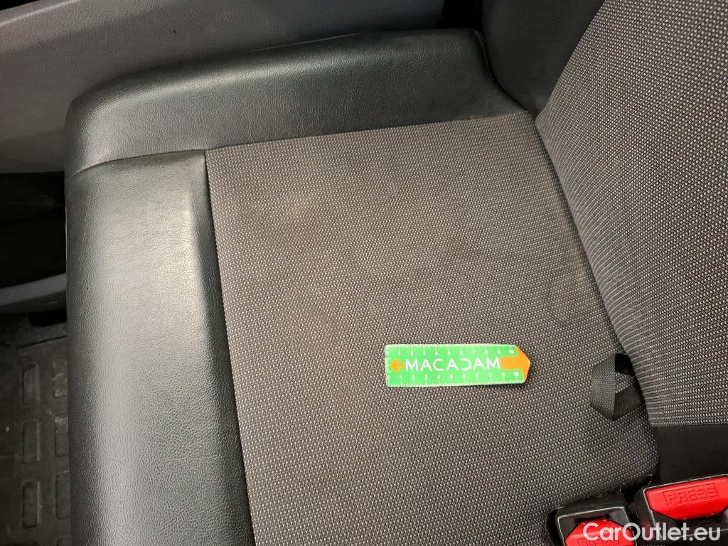  Peugeot  Expert PEUGEOT  VU 4p Fourgon BLUEHDI 120 S&S STANDARD PREMIUM PA #102