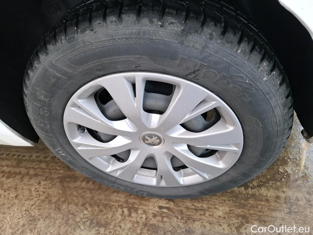  Peugeot  208  Affaire Premium Pack 1.2 80CV BVM5 E6dT #13