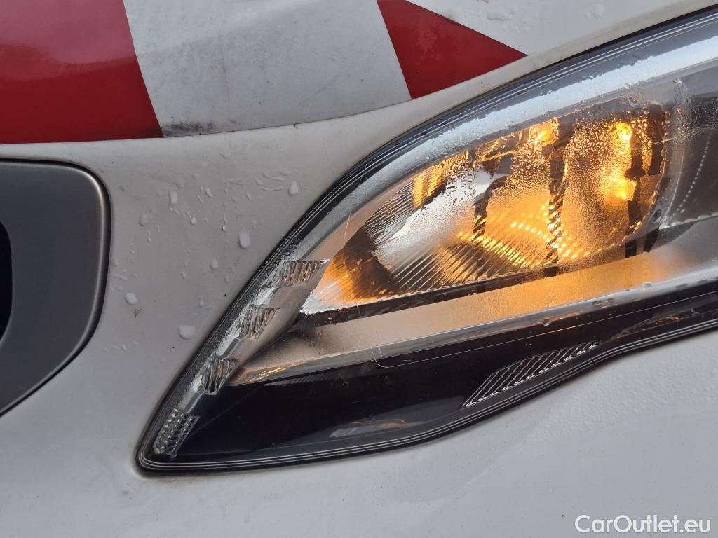  Peugeot  Expert PEUGEOT  VU 4p Fourgon BLUEHDI 120 S&S STANDARD PREMIUM PA #94