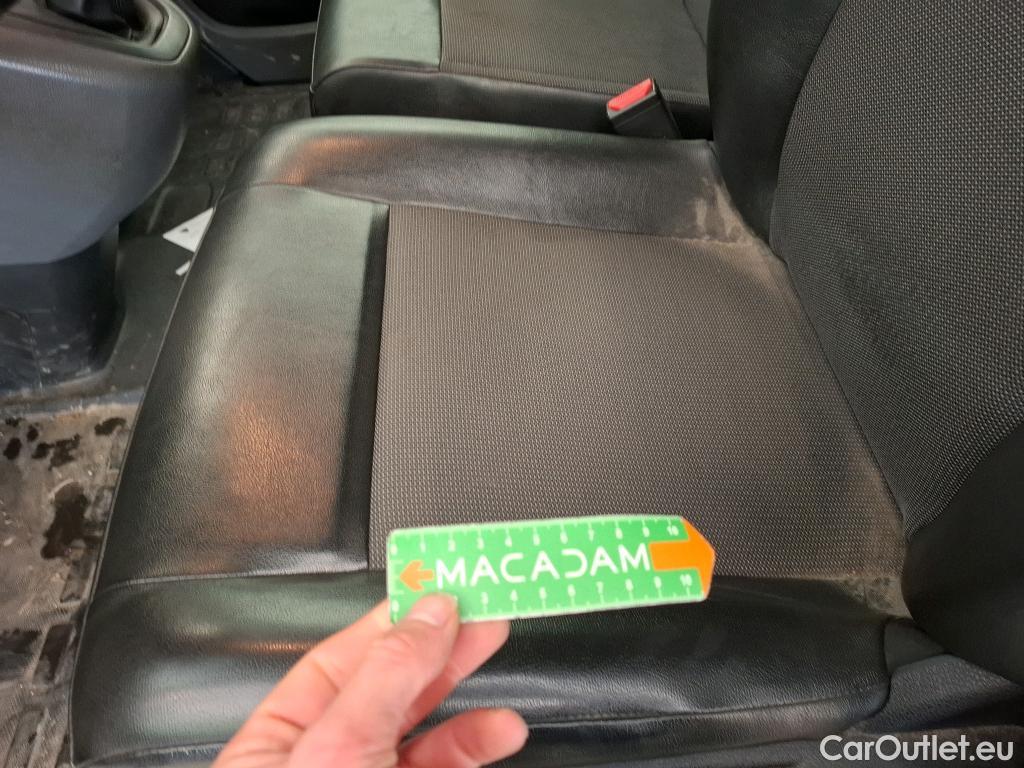  Peugeot  Expert PEUGEOT  VU 4p Fourgon BLUEHDI 120 S&S STANDARD PREMIUM PA #90