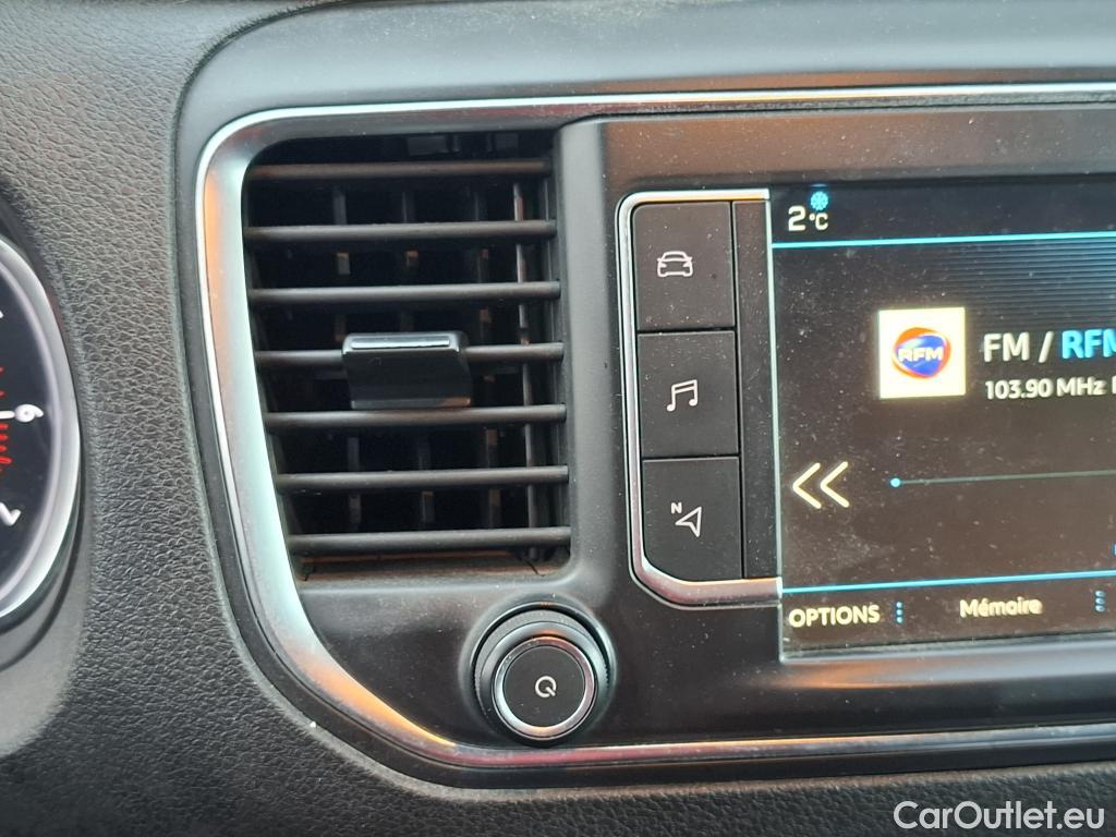  Peugeot  Expert PEUGEOT  VU 4p Fourgon BLUEHDI 120 S&S STANDARD PREMIUM PA #110