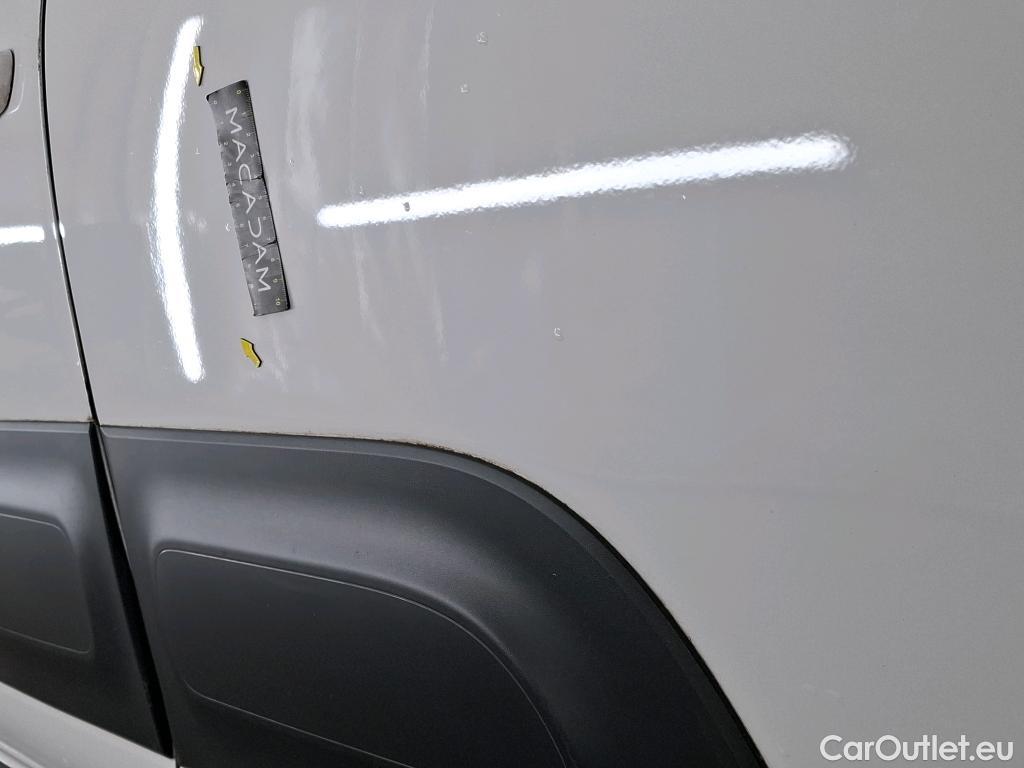  Citroen  C3  Société Feel 1.5 BlueHDI 100CV BVM6 E6d #4