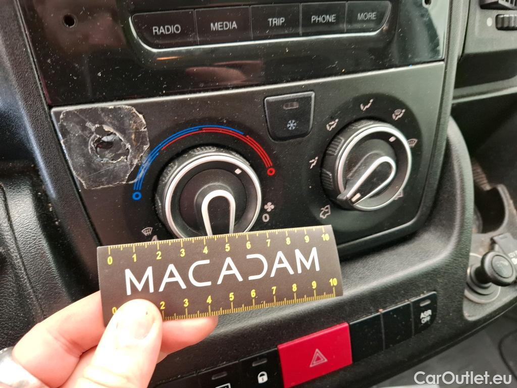  Citroen  Jumper CITROEN  / 2014 / 4P / Fourgon tôlé 33 L1H1 BlueHDi 110 BVM6 Club #119