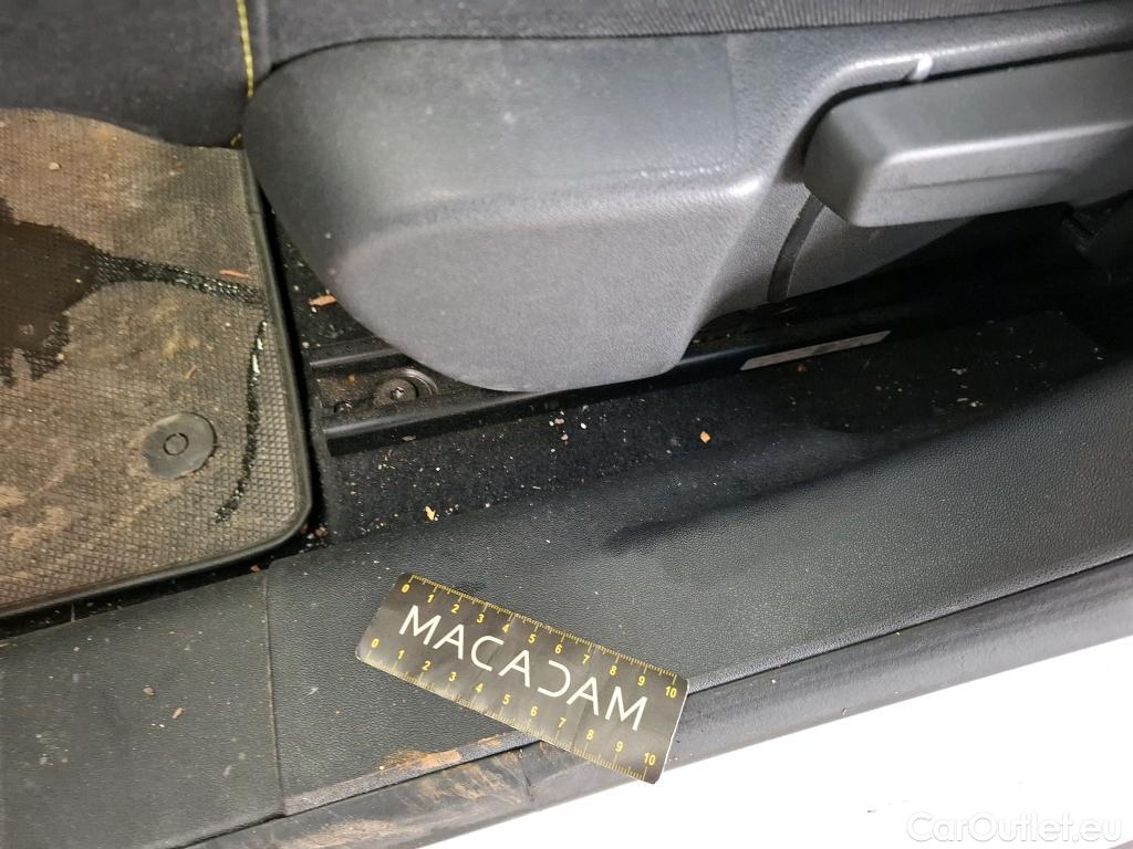  Citroen  C3  Société Feel 1.5 BlueHDI 100CV BVM6 E6d #13