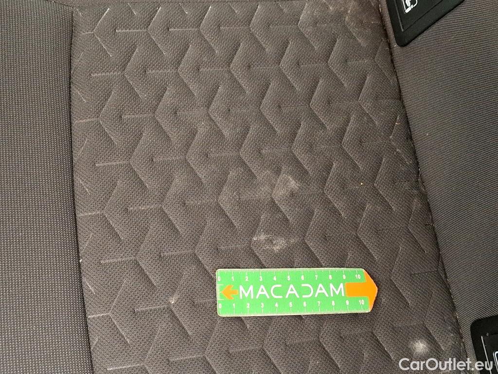  Toyota  Corolla TOYOTA   2018  5P  Berline Hybride 122h Dynamic Business Stage Acad #25