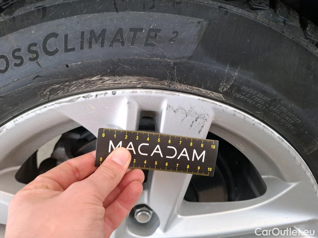  Toyota  Corolla TOYOTA  / 2018 / 5P / Berline Hybride 180h Dynamic Business #7