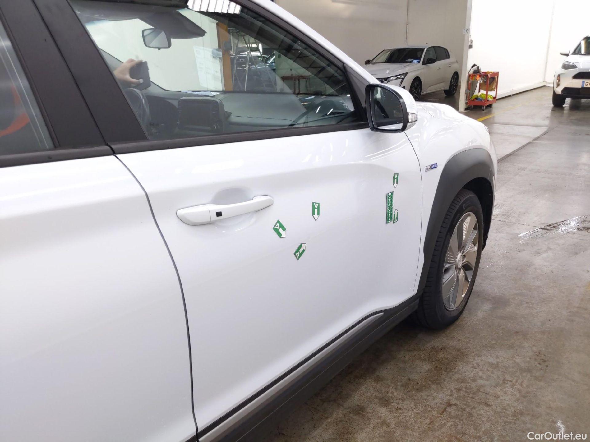  Hyundai  Konna HYUNDAI Kona / 2017 / 5P / SUV ELECTRIQUE 39 kWh 136 ch Intuitive #9