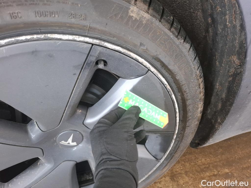  Tesla  Model 3 TESLA  / 2018 / 4P / Berline Grande Autonomie #19