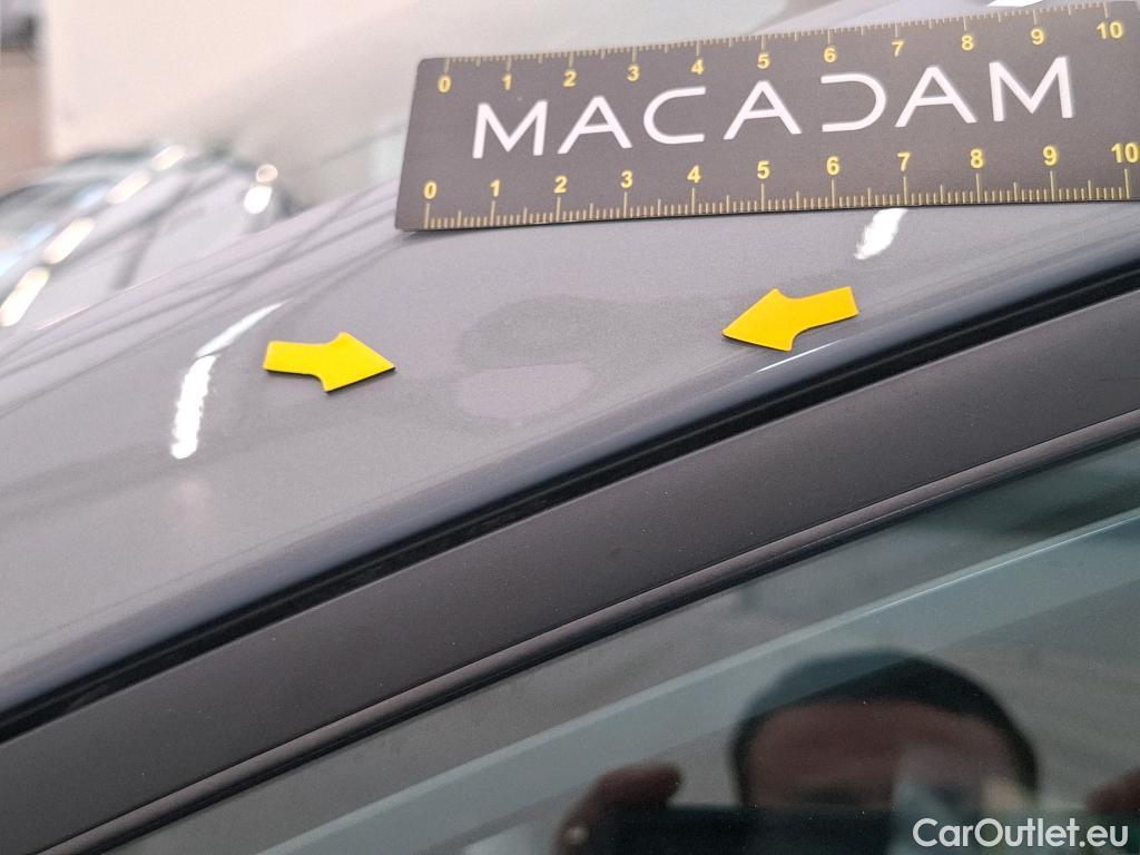  Toyota  Corolla TOYOTA  / 2018 / 5P / Berline Hybride 180h Dynamic Business #13