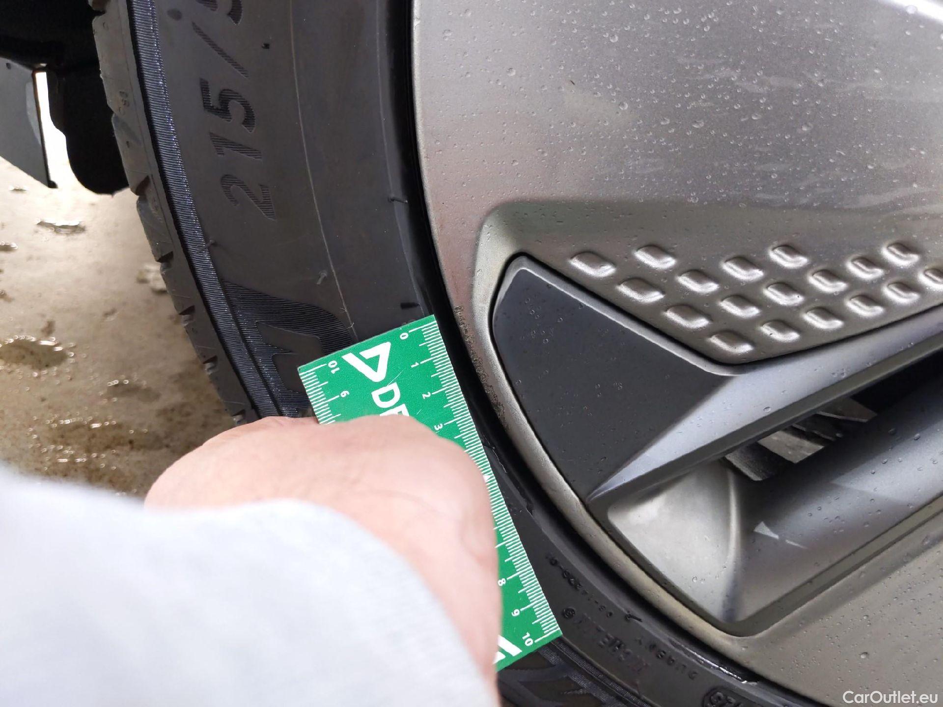  Hyundai  Konna HYUNDAI Kona / 2017 / 5P / SUV ELECTRIQUE 39 kWh 136 ch Intuitive #2