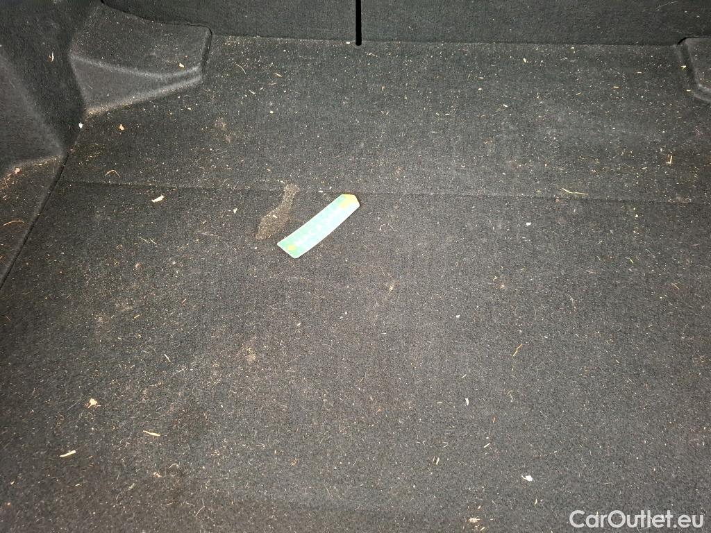  Toyota  Corolla TOYOTA   2018  5P  Berline Hybride 122h Dynamic Business Stage Acad #26