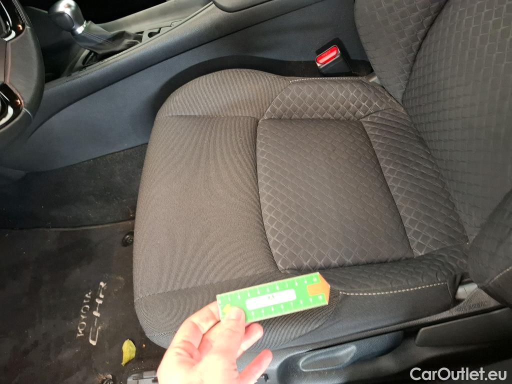  Toyota  C-HR TOYOTA  / 2016 / 5P / SUV 2.0 HYBRIDE 184 DYNAMIC BUSINESS #18