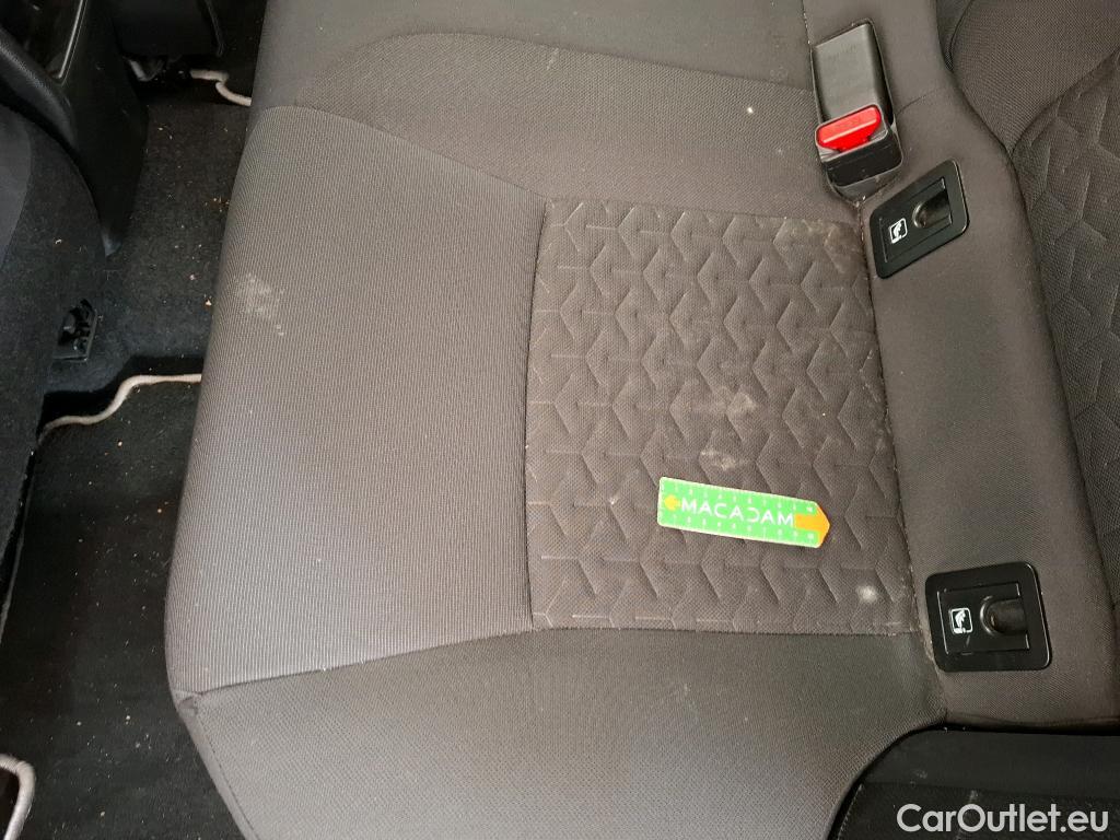  Toyota  Corolla TOYOTA   2018  5P  Berline Hybride 122h Dynamic Business Stage Acad #24