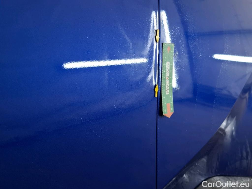  Toyota  C-HR TOYOTA  / 2016 / 5P / SUV 2.0 HYBRIDE 184 DYNAMIC BUSINESS #2