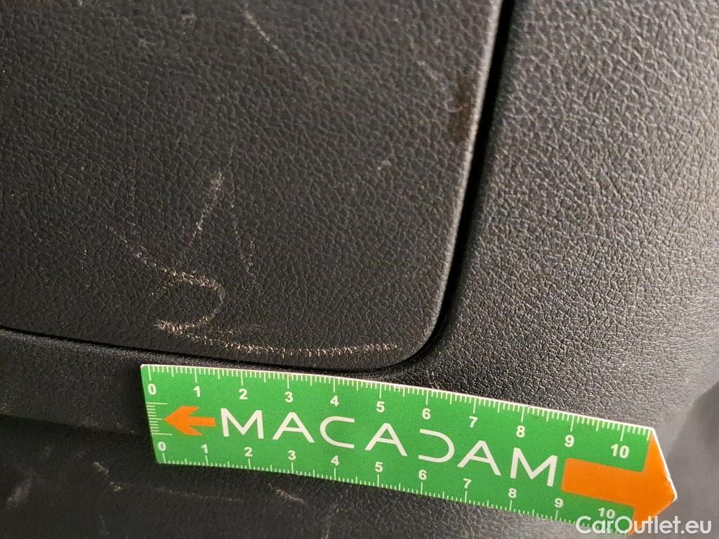  Renault  Trafic RENAULT  4p Combi Zen L2 Energy dCi 125 8 places #39