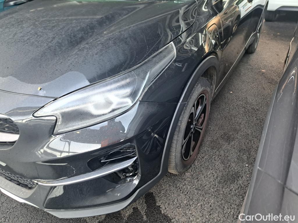  KIA  XCeed KIA  / 2019 / 5P / Crossover 1.6 GDI ISG ISG PHEV ACTIVE BUS DCT6 #11