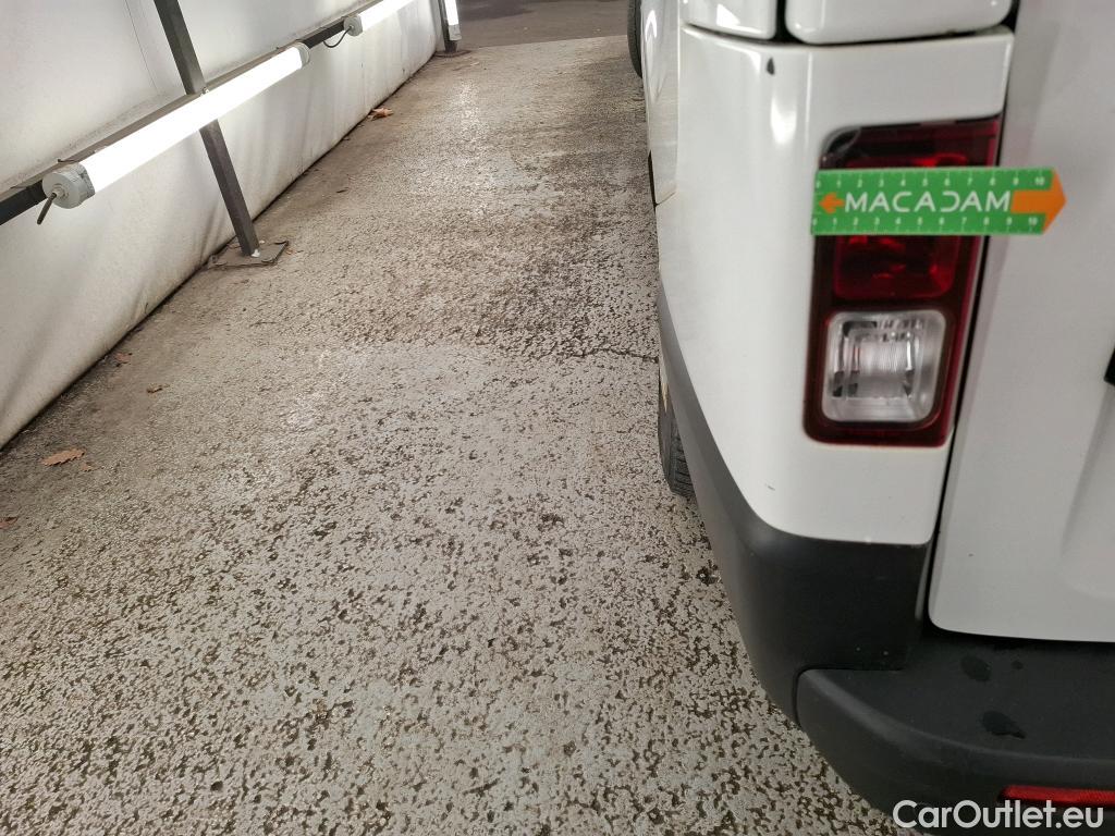  Renault  Trafic RENAULT  4p Combi Zen L2 Energy dCi 125 8 places #35