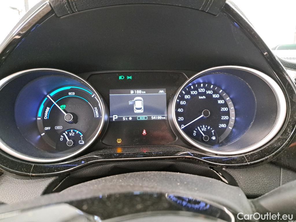  KIA  XCeed KIA  / 2019 / 5P / Crossover 1.6 GDI ISG ISG PHEV ACTIVE BUS DCT6 #48