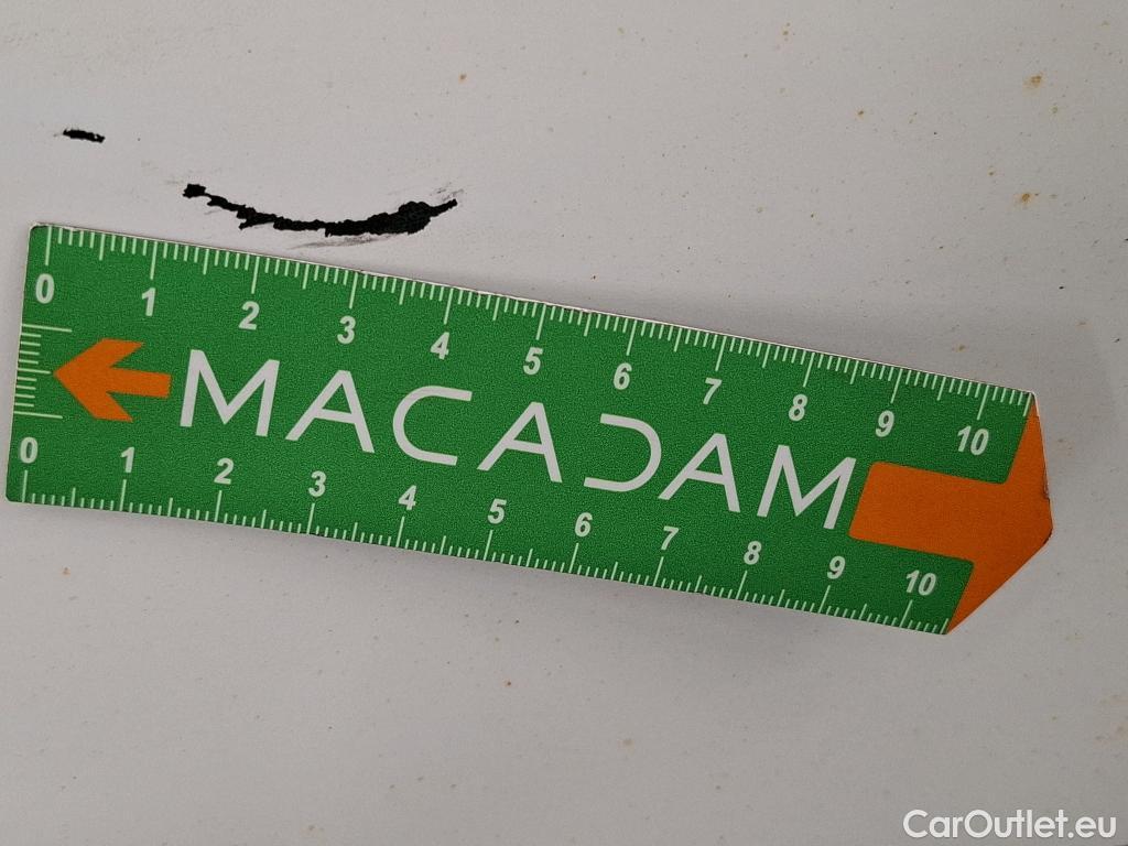  Renault  Trafic RENAULT  4p Combi Zen L2 Energy dCi 125 8 places #93