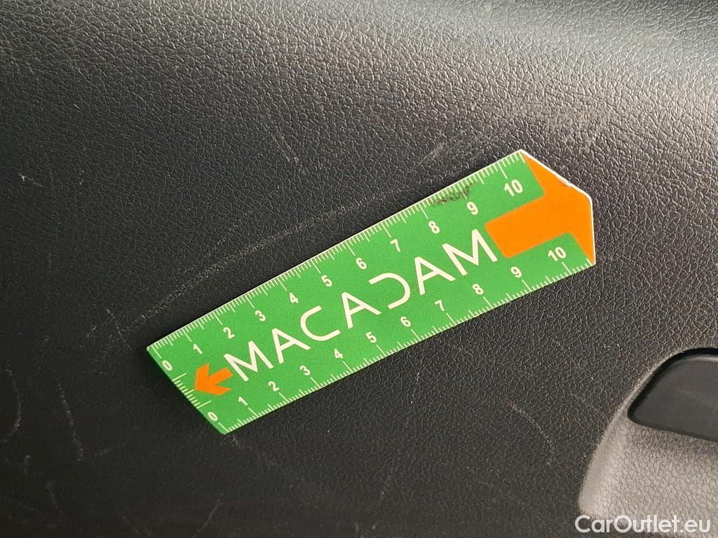  Renault  Trafic RENAULT  4p Combi Zen L2 Energy dCi 125 8 places #53