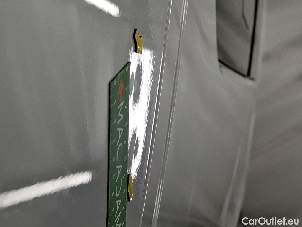  Renault  Trafic RENAULT  4p Combi Zen L2 Energy dCi 125 8 places #57