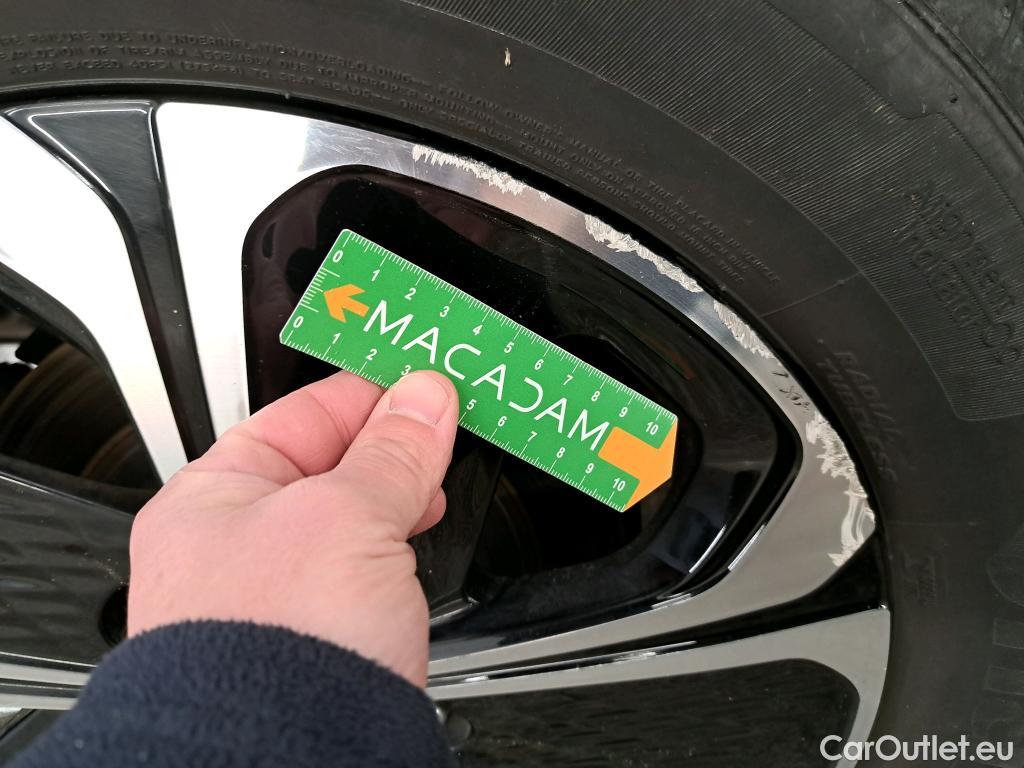  KIA  XCeed KIA  / 2019 / 5P / Crossover 1.6 GDI ISG ISG PHEV ACTIVE BUS DCT6 #29