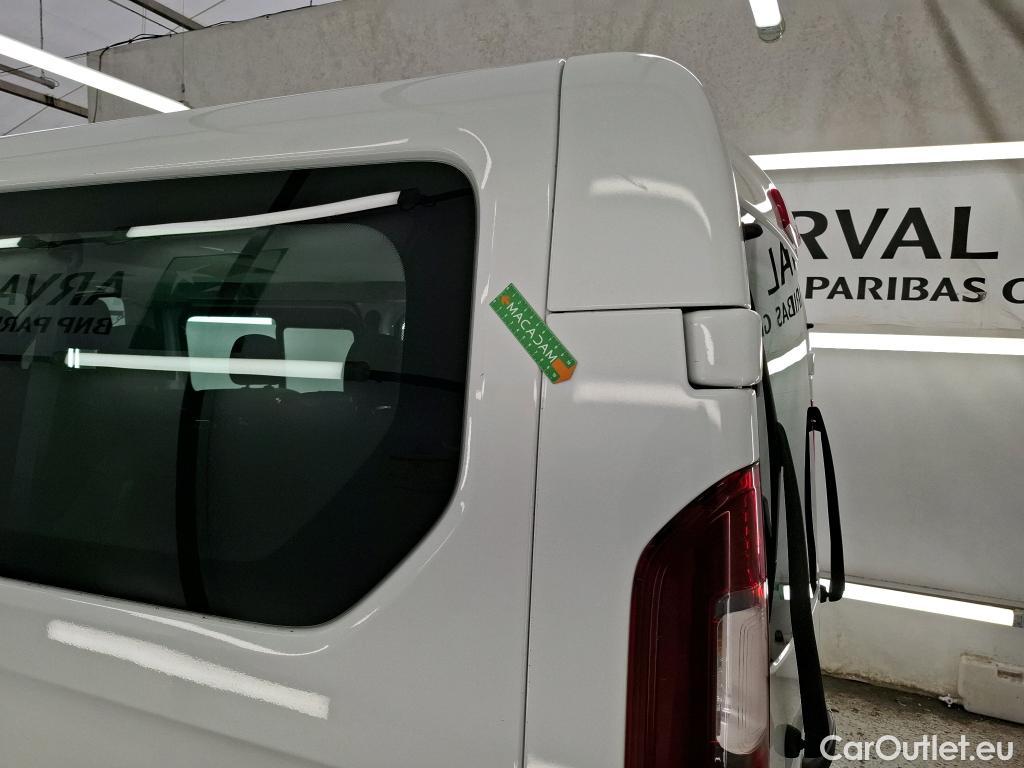  Renault  Trafic RENAULT  4p Combi Zen L2 Energy dCi 125 8 places #94