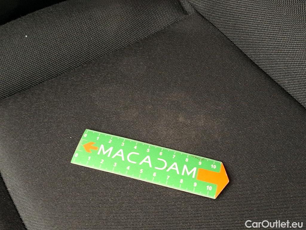  Renault  Trafic RENAULT  4p Combi Zen L2 Energy dCi 125 8 places #62