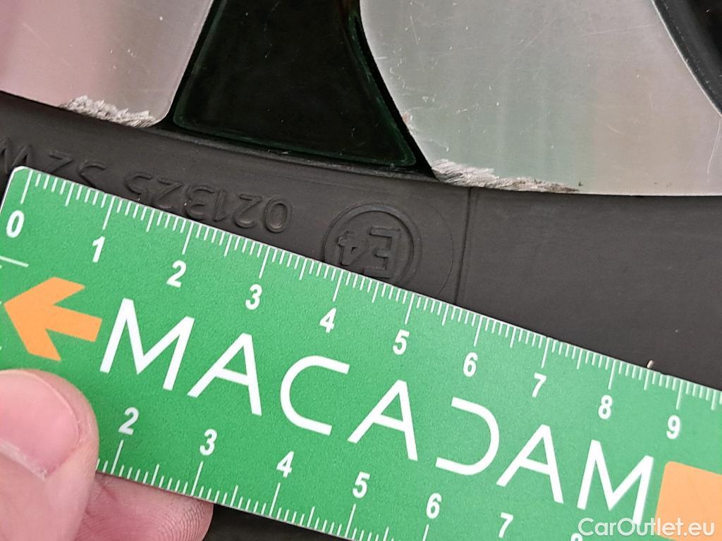  KIA  XCeed KIA  / 2019 / 5P / Crossover 1.6 GDI ISG ISG PHEV ACTIVE BUS DCT6 #26