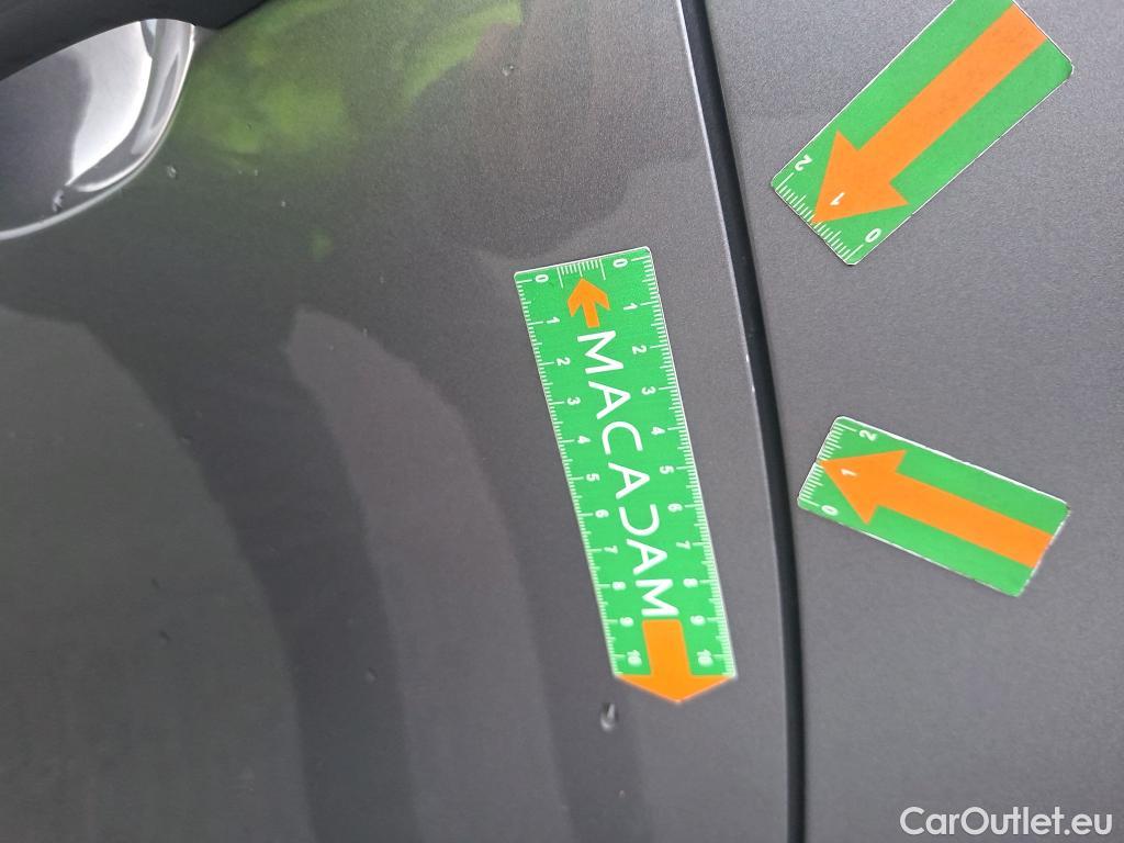  Renault  Captur RENAULT  / 2019 / 5P / SUV evolution E-Tech hybride 145 #11