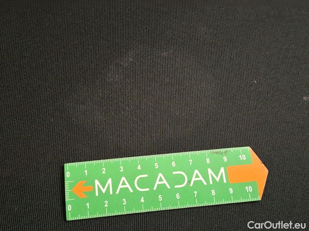  Renault  Trafic RENAULT  4p Combi Zen L2 Energy dCi 125 8 places #64