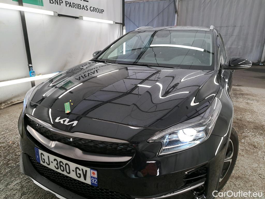  KIA  XCeed KIA  / 2019 / 5P / Crossover 1.6 GDI ISG ISG PHEV ACTIVE BUS DCT6 #44