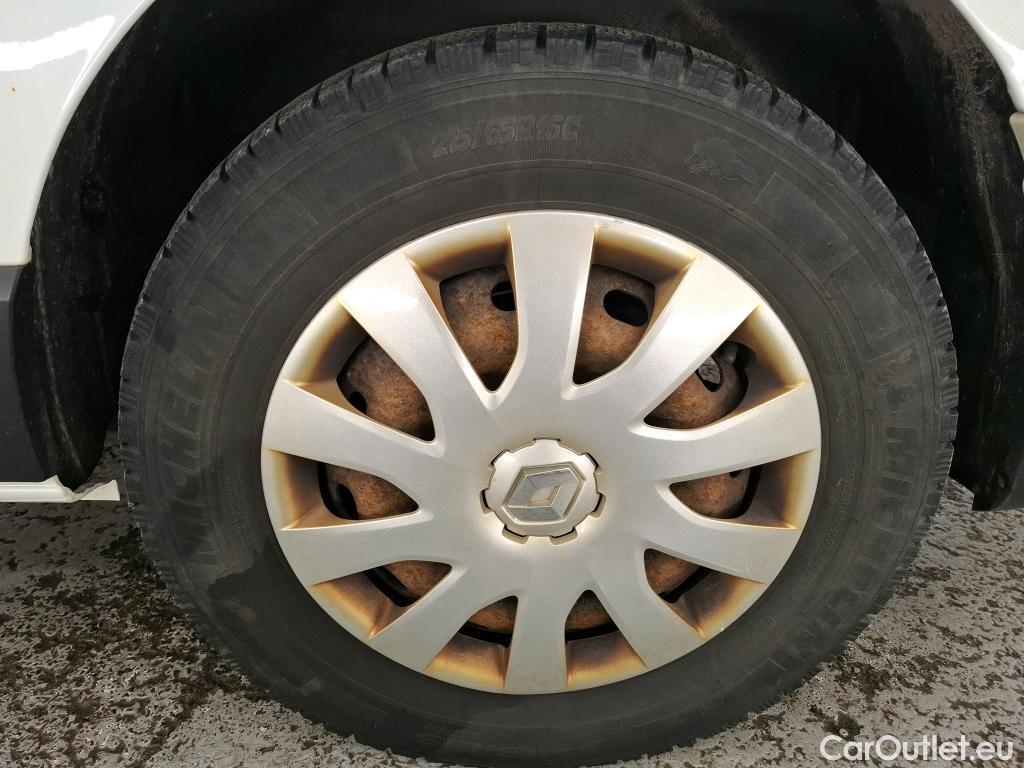  Renault  Trafic RENAULT  4p Combi Zen L2 Energy dCi 125 8 places #28