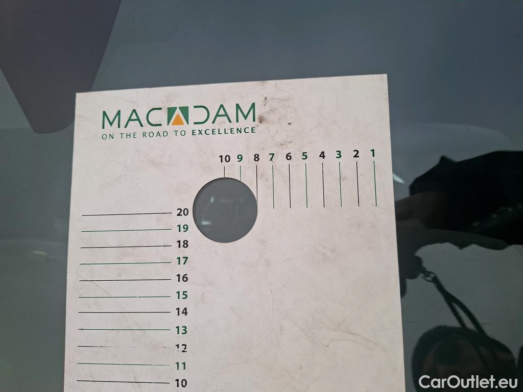  Renault  Captur RENAULT  / 2019 / 5P / SUV evolution E-Tech hybride 145 #2