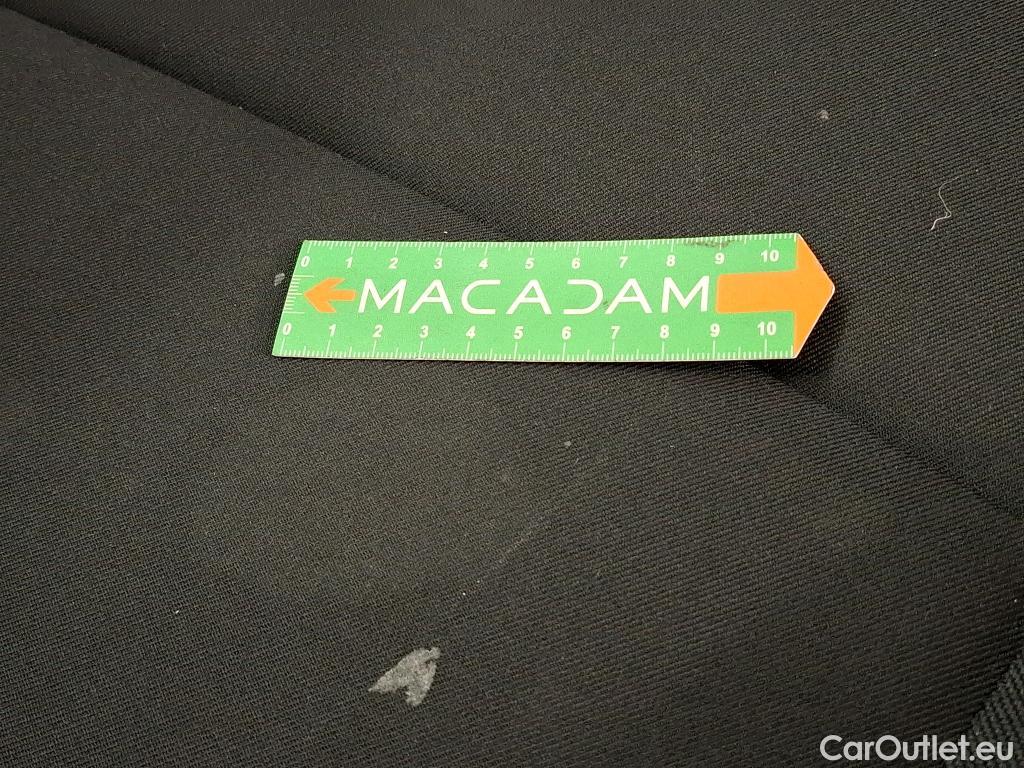  Renault  Trafic RENAULT  4p Combi Zen L2 Energy dCi 125 8 places #71