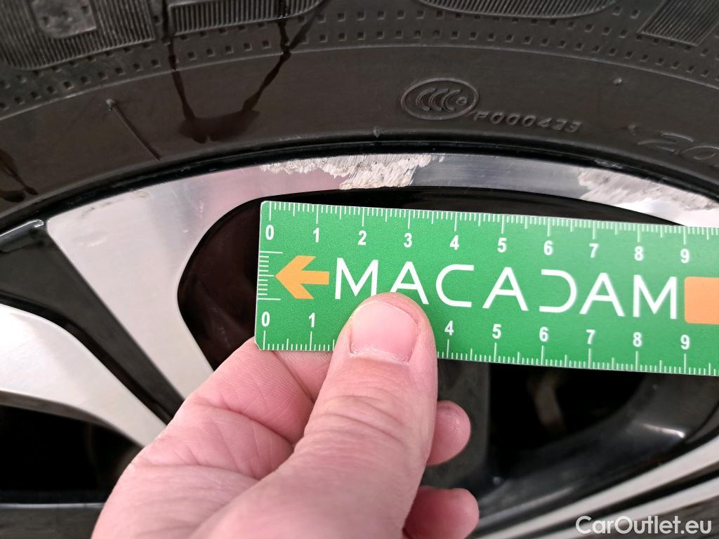  KIA  XCeed KIA  / 2019 / 5P / Crossover 1.6 GDI ISG ISG PHEV ACTIVE BUS DCT6 #22