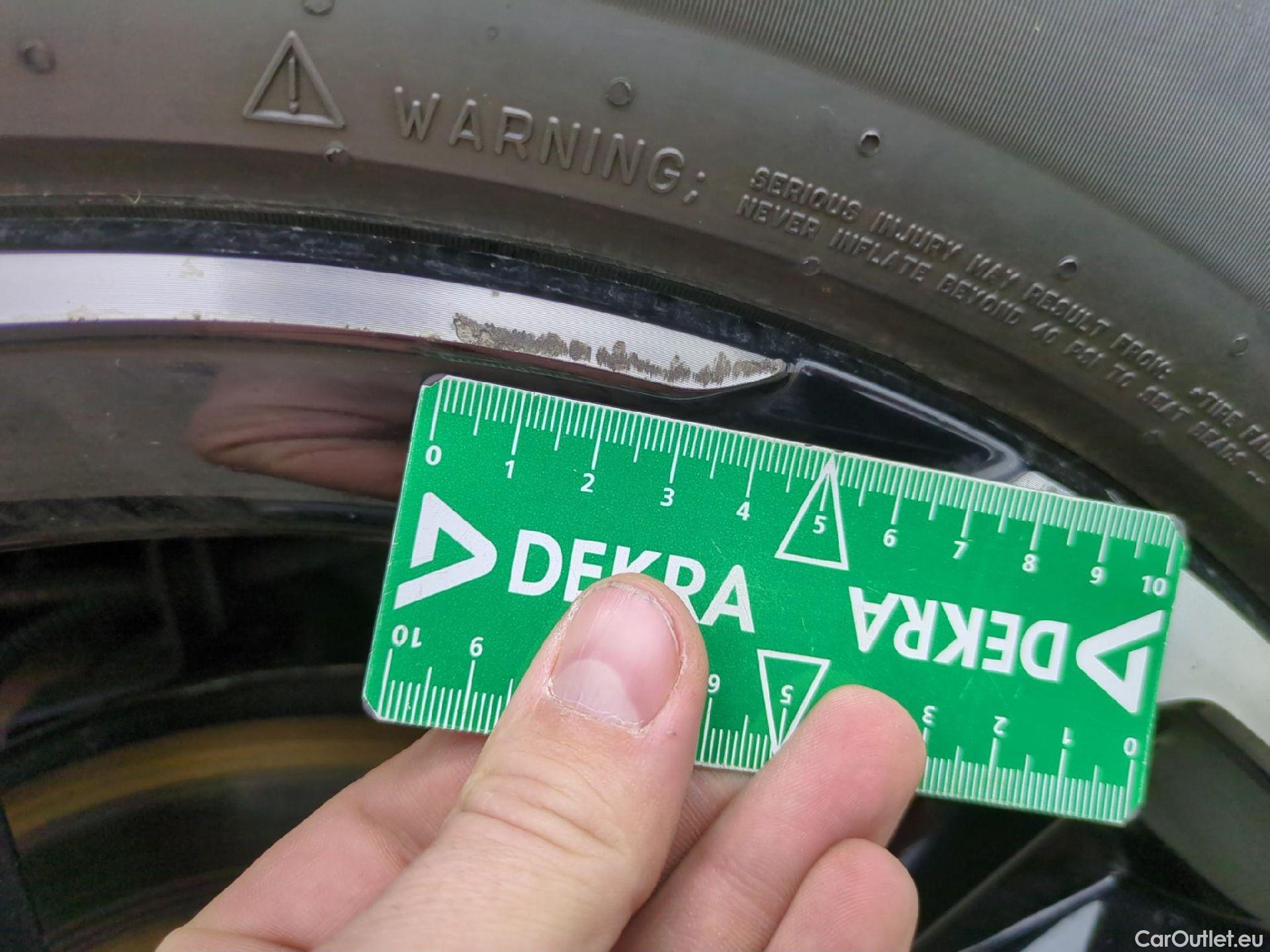  DS  DS7 DS DS 7 Crossback / 2017 / 5P / SUV PureTech 180 Auto PERFORMANCE Line #10