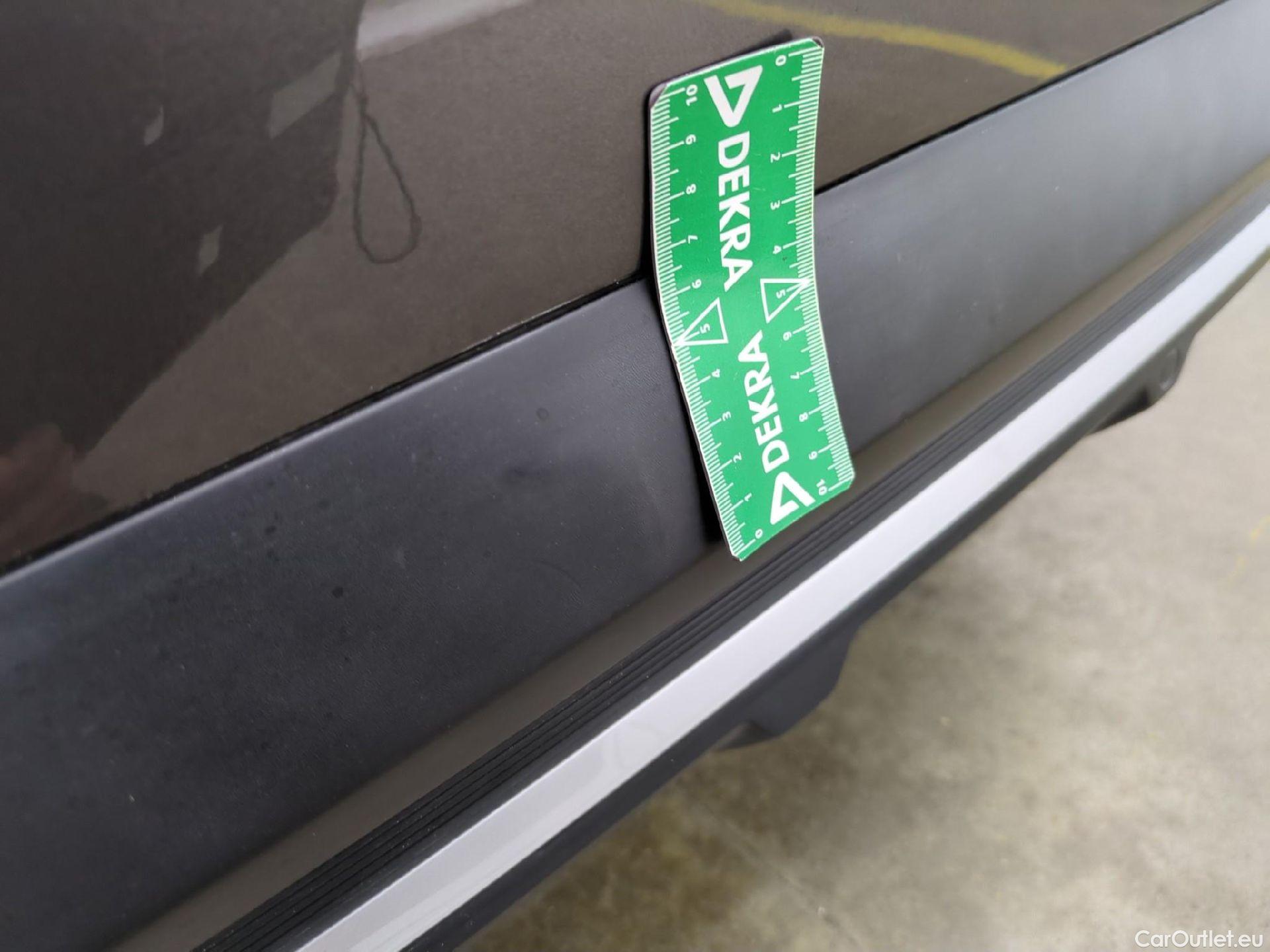  DS  DS7 DS DS 7 Crossback / 2017 / 5P / SUV PureTech 180 Auto PERFORMANCE Line #25