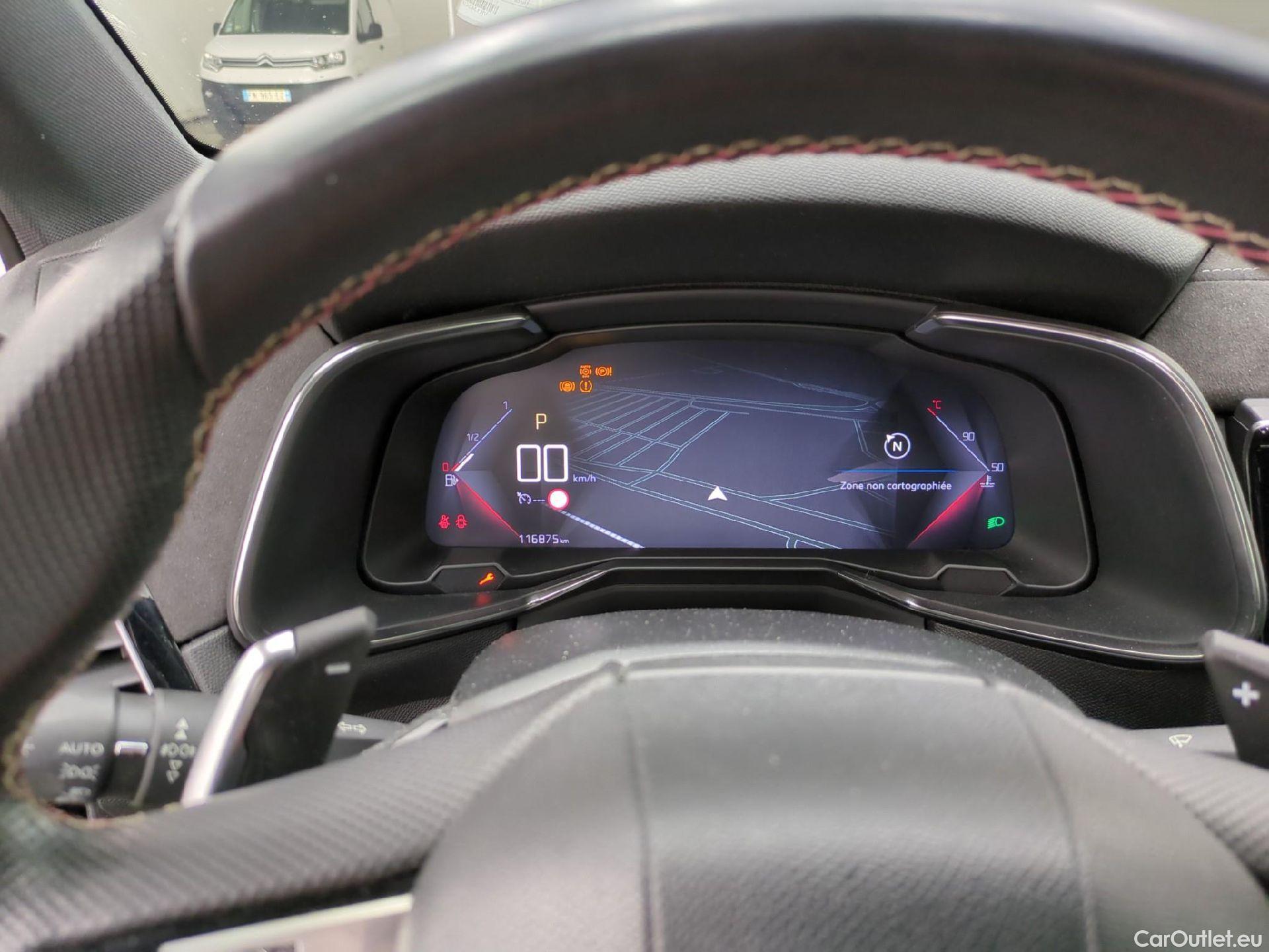  DS  DS7 DS DS 7 Crossback / 2017 / 5P / SUV PureTech 180 Auto PERFORMANCE Line #1