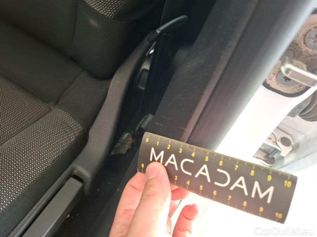  Citroen  C3  Feel Business 1.5 BlueHDI 100CV BVM5 E6dT #4