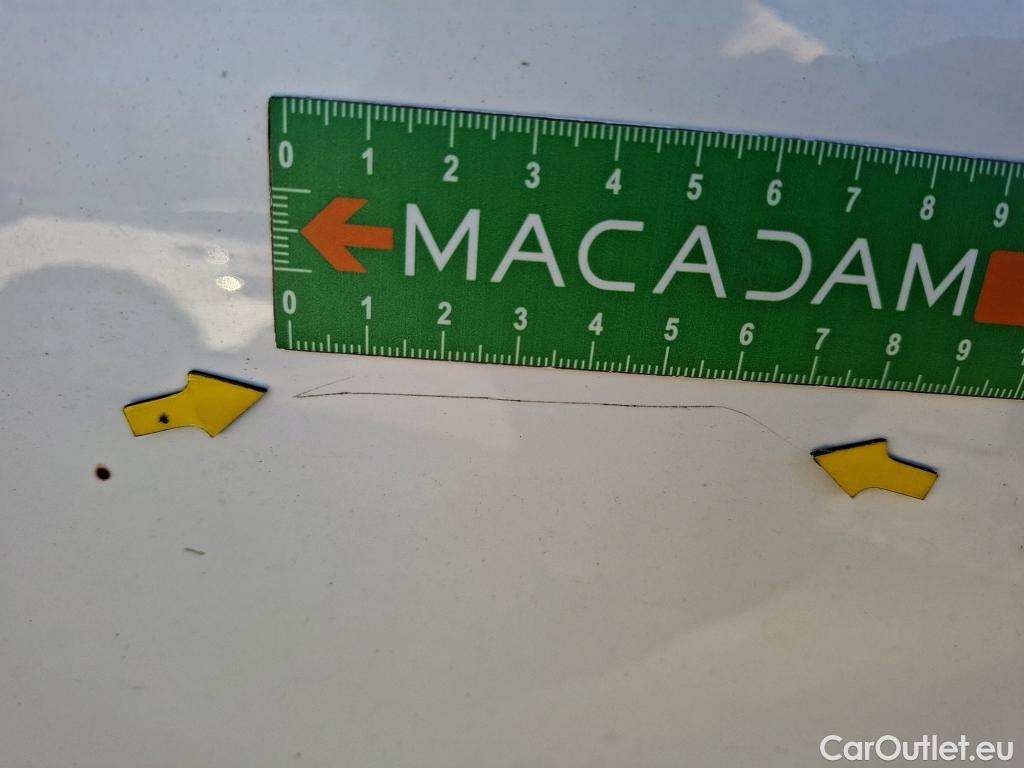  Citroen  C3 CITROEN  / 2016 / 5P / Berline PureTech 110 S&S BVM Shine Business #2