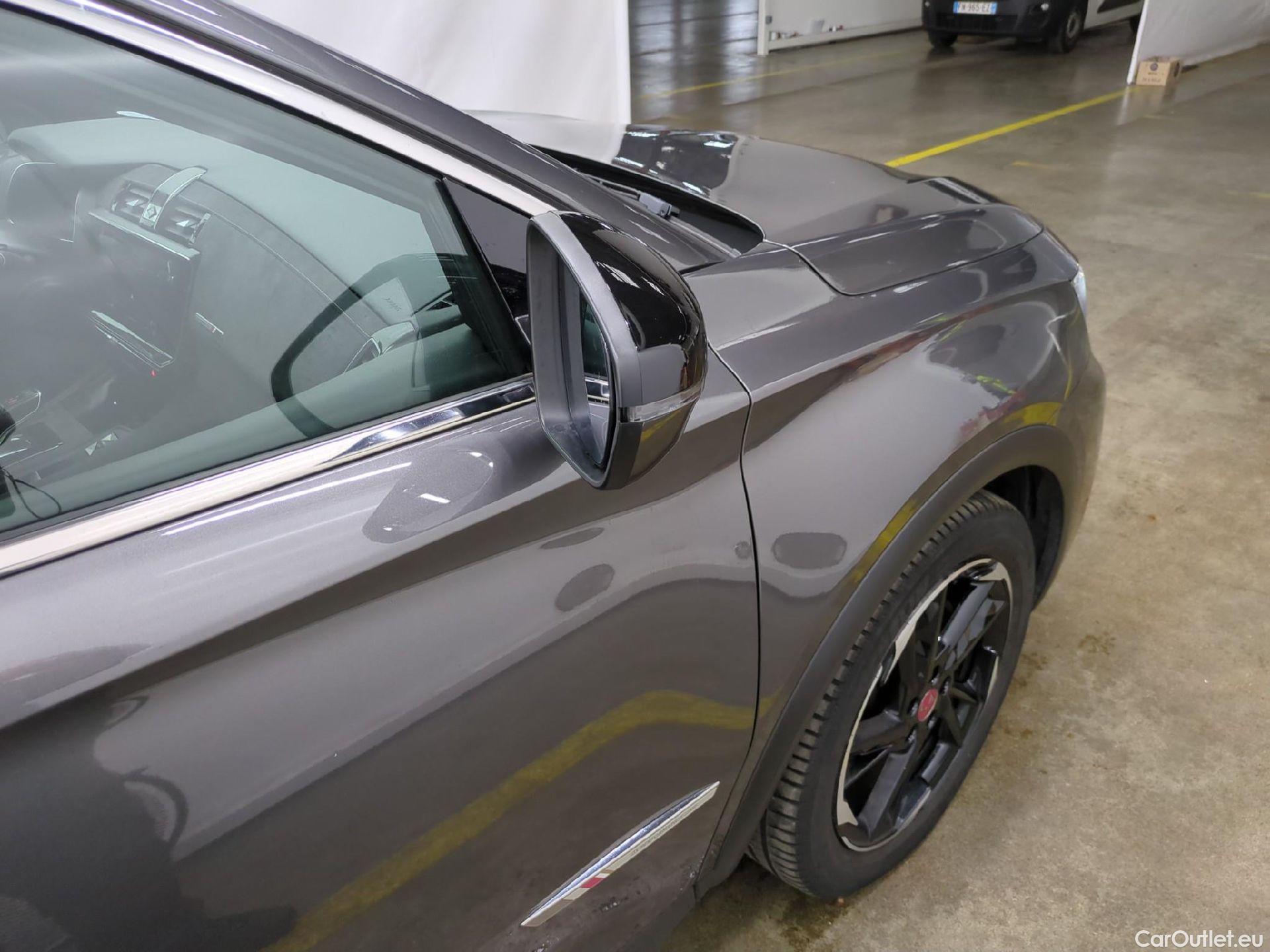  DS  DS7 DS DS 7 Crossback / 2017 / 5P / SUV PureTech 180 Auto PERFORMANCE Line #5